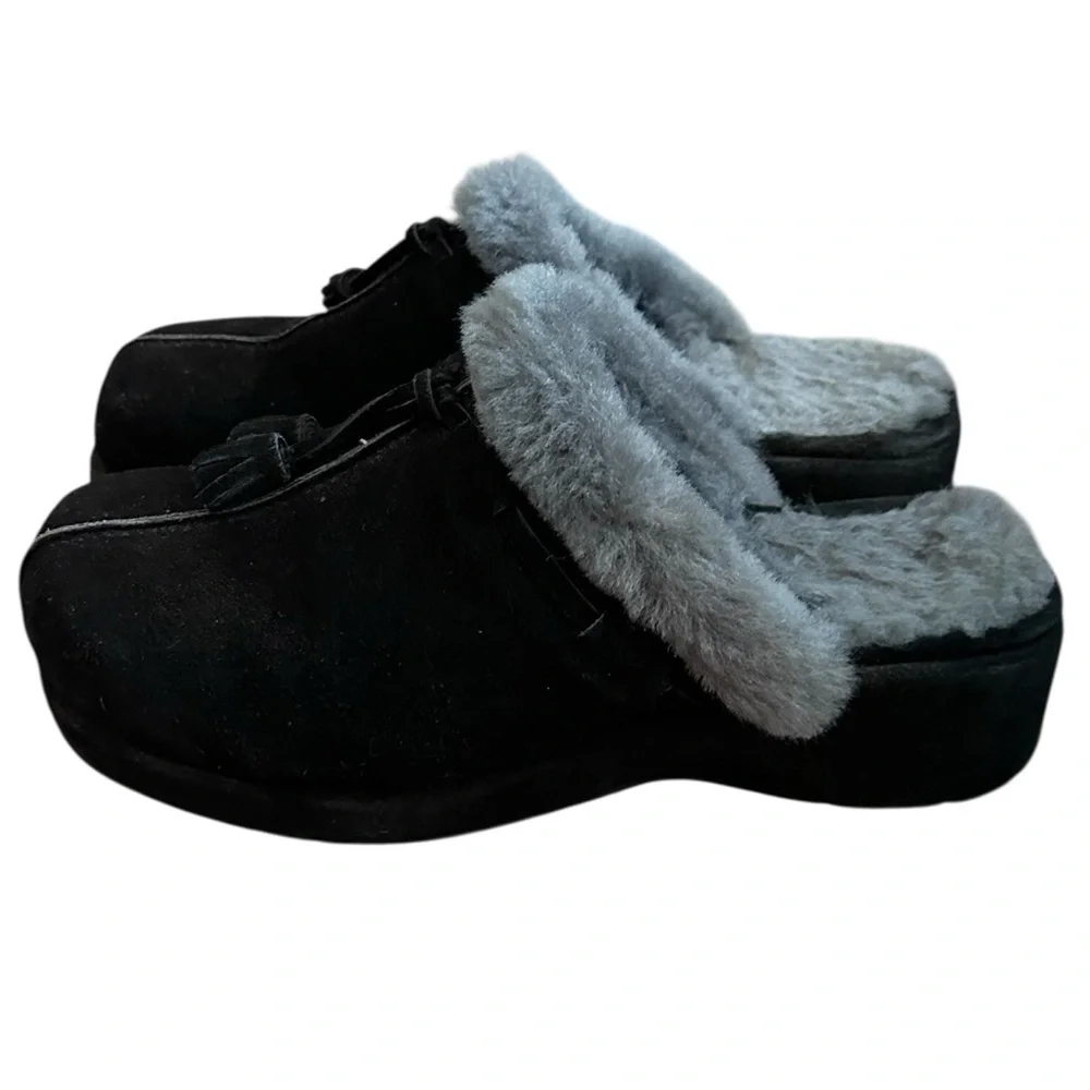 RJ Fuzzies Sheepskin Clog tassel women’s Mule  Black 8 slip on - Picture 3 of 7